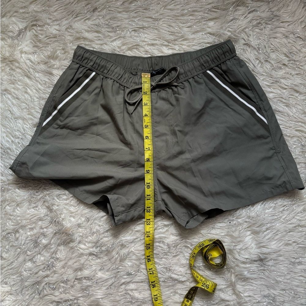 ASOS Light Green Hybrid Shorts Size UK 34” 86cm - Picture 10 of 10